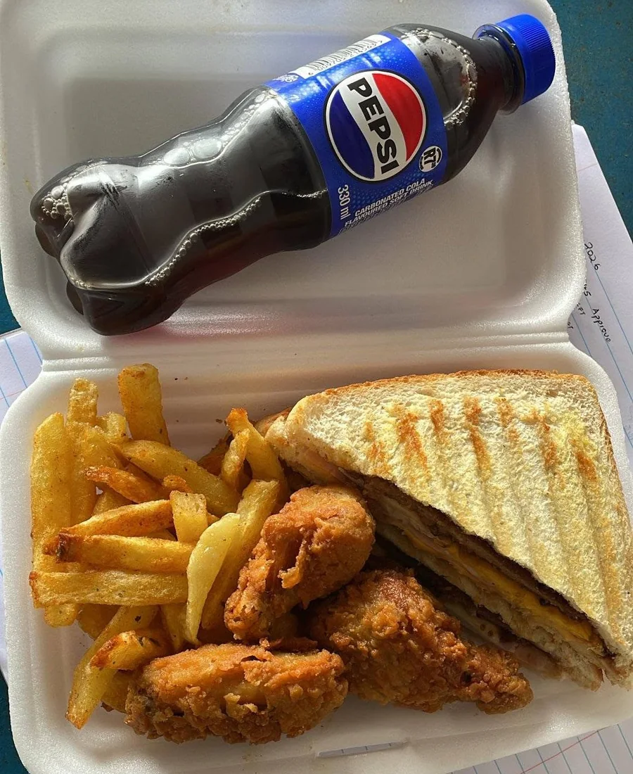 Provis dagwood, fried wings, chips and drink meal